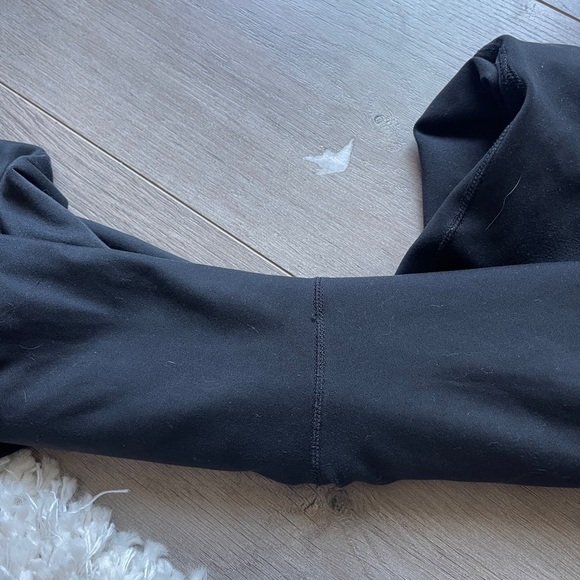 💙BOGO💙 Nike Women’s Cropped Leggings Size Small - Picture 3 of 5